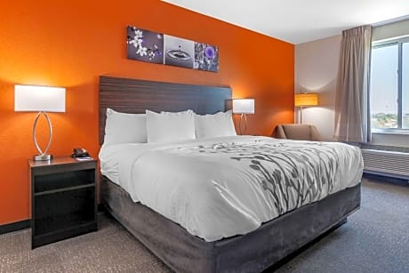 Superior King Suite - Non-smoking