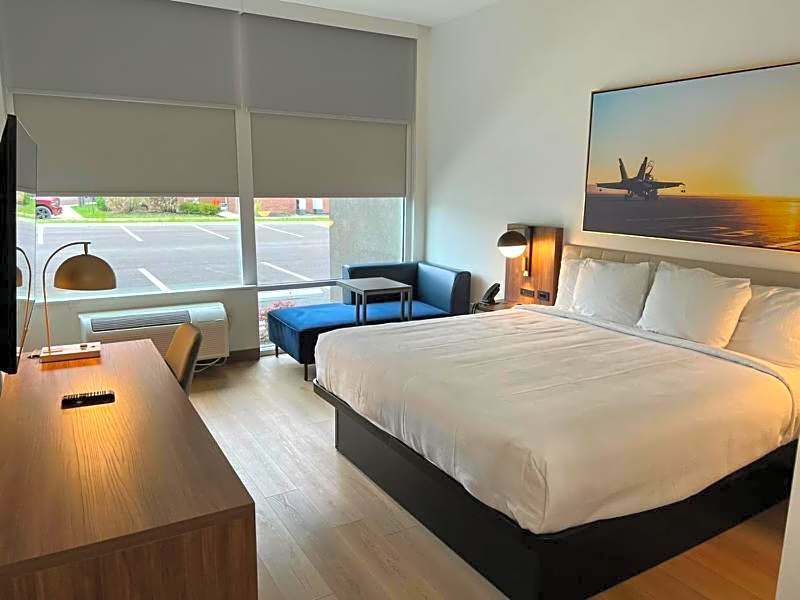 La Quinta Inn & Suites by Wyndham Manchester / Arnold AFB