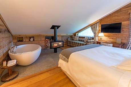Junior Suite with Balcony