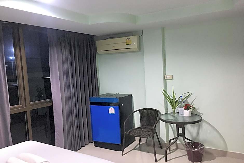 OYO 75377 Check In House