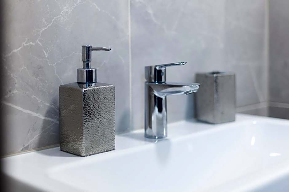 Oak house apartments