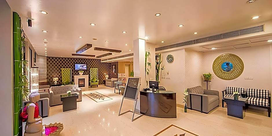 Rockland Hotel C R Park