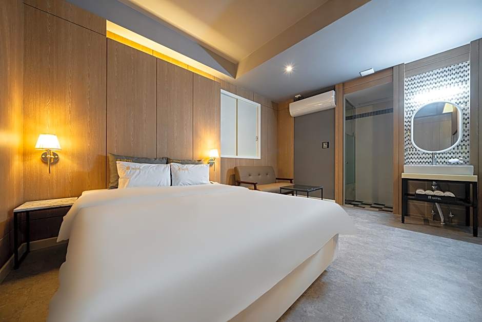 Jeongeup H