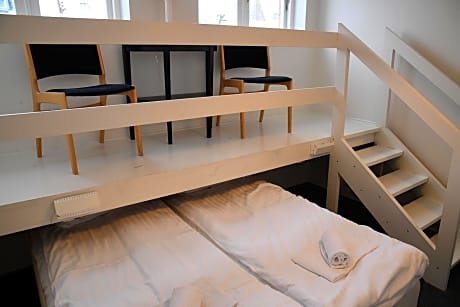 Grand Lit Bed Cell With Shared Bathroom/Toilet