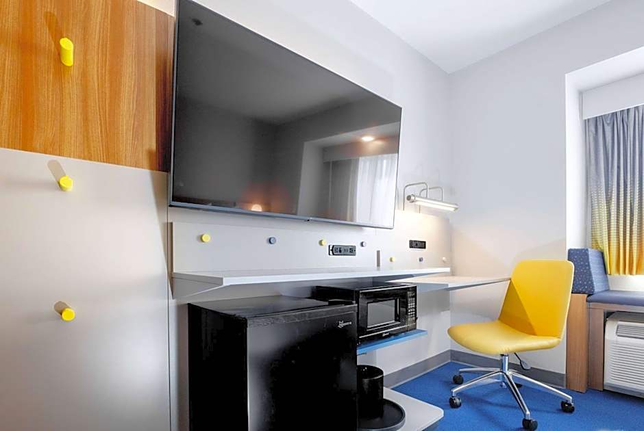 Microtel Inn & Suites By Wyndham Springville