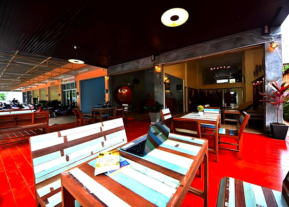 Phangan Barsay Hostel
