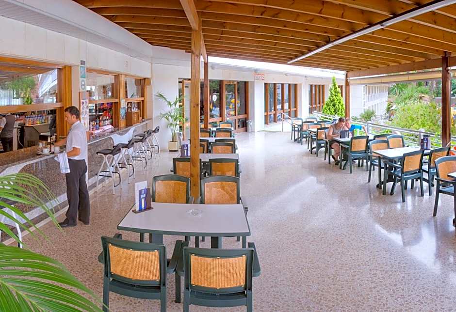 GHT Oasis Park & Spa