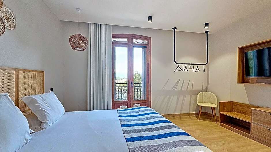 Intense Boutik-Hôtel