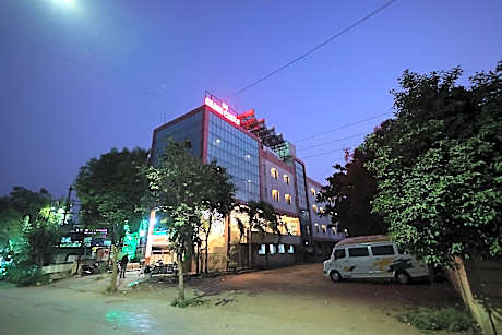 Sai Grand Castle Inn