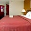 Quality Inn & Suites Kansas City I-435n Near Sports Complex