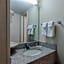 Days Inn & Suites by Wyndham Warren