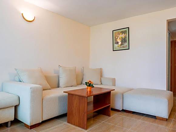 Хотел Ескана