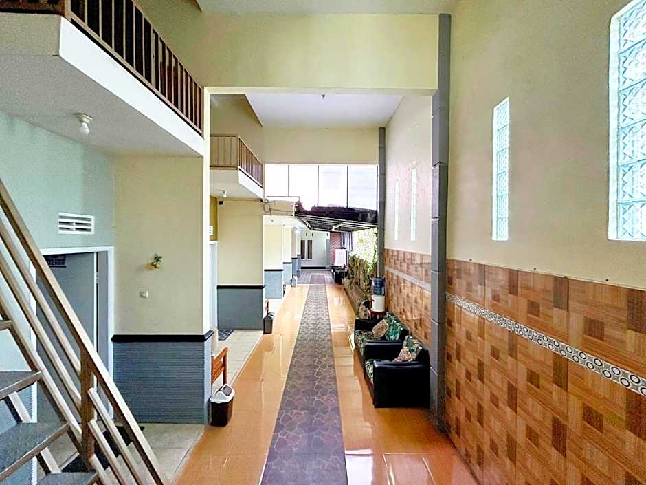 Lancar Homestay Syariah near BNS Mitra RedDoorz