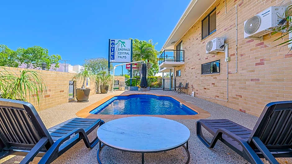 Emerald Central Palms Motel
