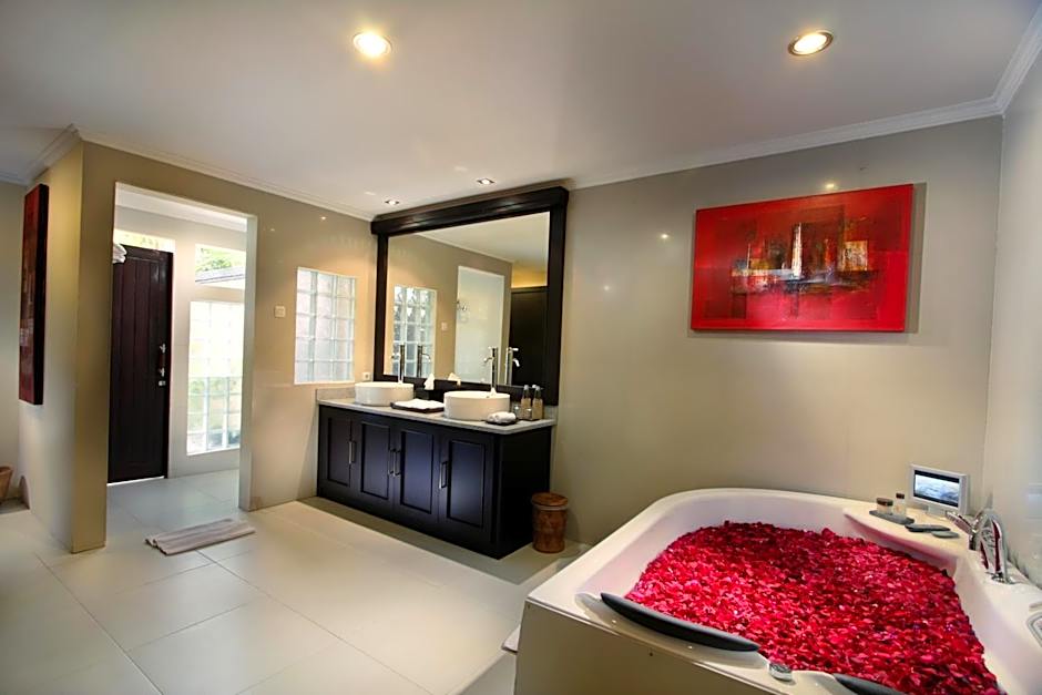 Bali Rich Villas