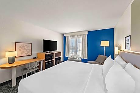 1 King Bed