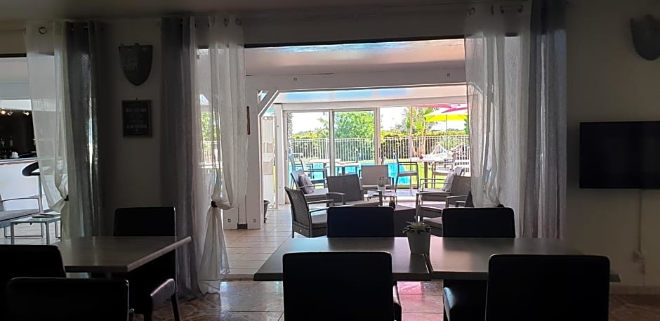 Hôtel Althea - Piscine et Sauna