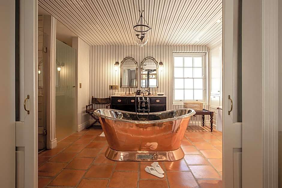 Akademie Street Boutique Hotel