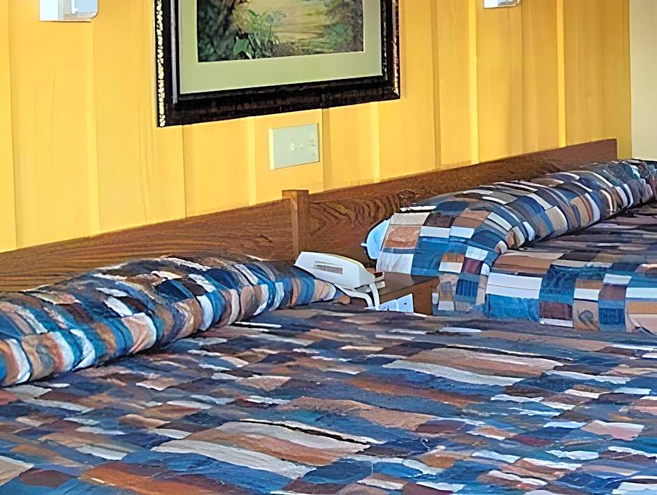 Charles Wesley Motor Lodge Broken Bow