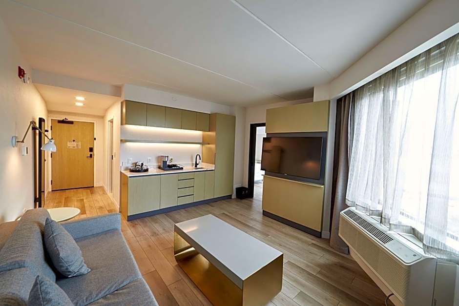 Bloom Mississauga, Tapestry Collection by Hilton