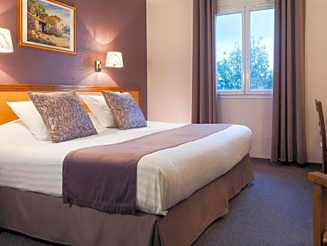 Standard with 1 King Bed