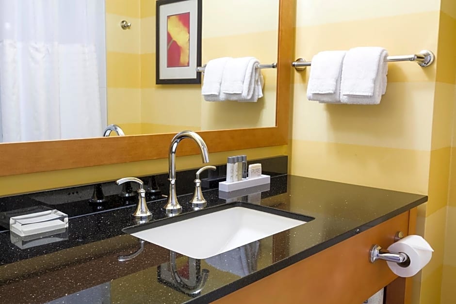 Pinnacle Hotel Harbourfront