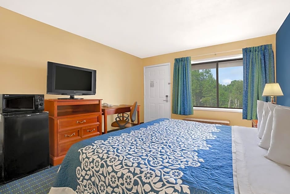 Days Inn by Wyndham Middletown