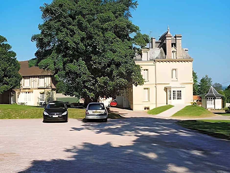 Les Villas d'Arromanches, Teritoria