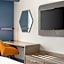 Holiday Inn Express & Suites Vaughan Southwest By IHG