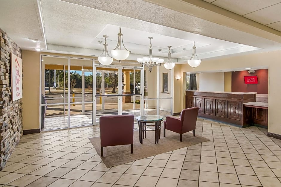 Red Roof Inn & Suites Pensacola East - Milton