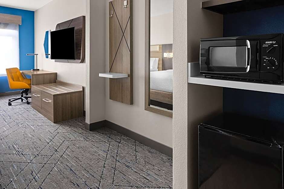 Holiday Inn Express Syracuse-Fairgrounds by IHG