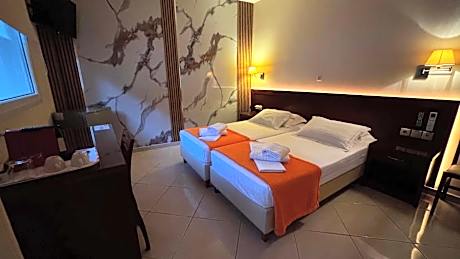 Deluxe Double or Twin Room with Balcony