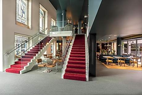 Cenica Porto Hotel, Curio Collection by Hilton