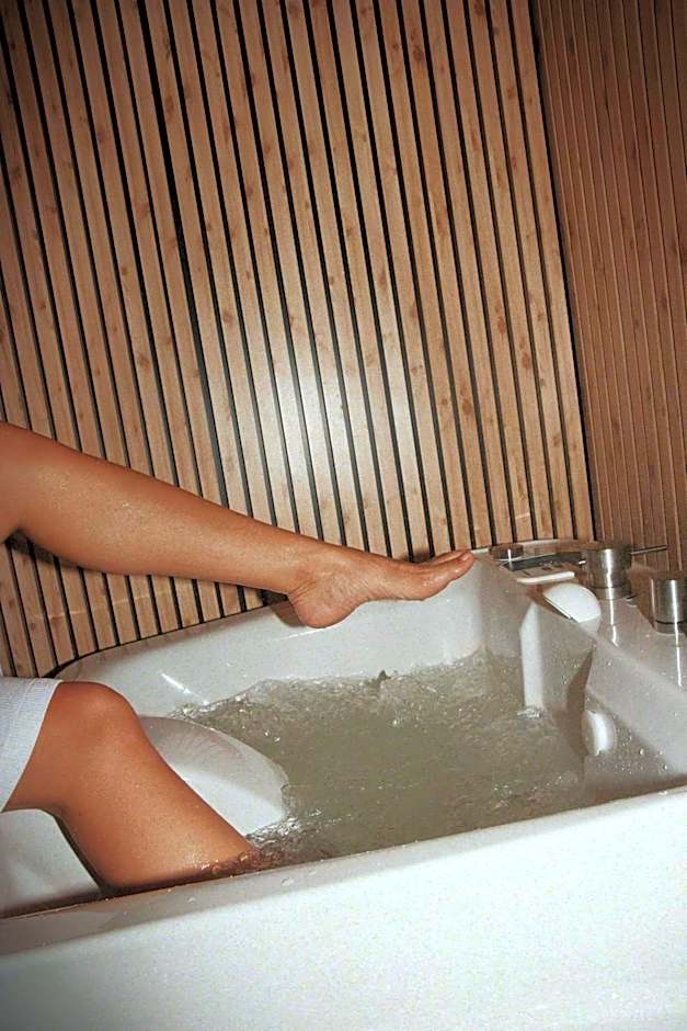 Mana Suites & Sea SPA