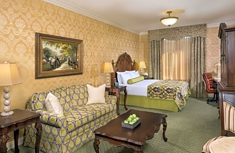 King Suite with Sofa Bed