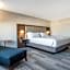 Holiday Inn Express & Suites Platteville By IHG