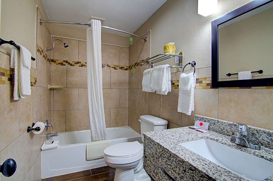 Westbridge Inn & Suites