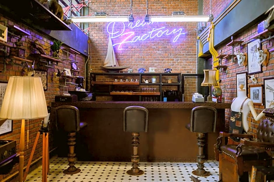 Dream Factory Hotel