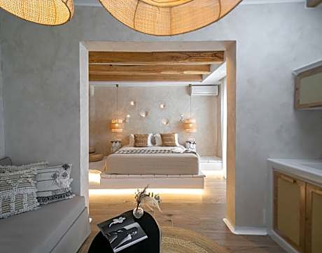 TERRA FOS NAXOS STUDIOS