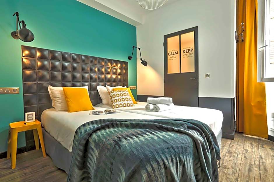 Arty Paris Porte de Versailles by River