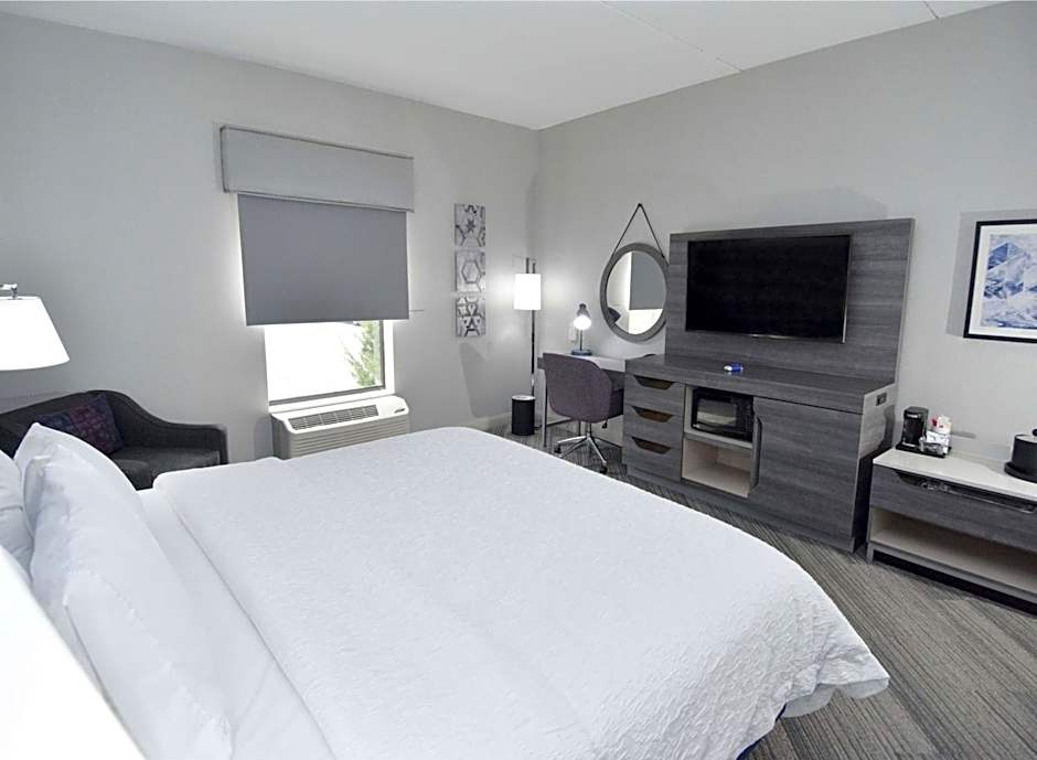Hampton Inn By Hilton Auburn