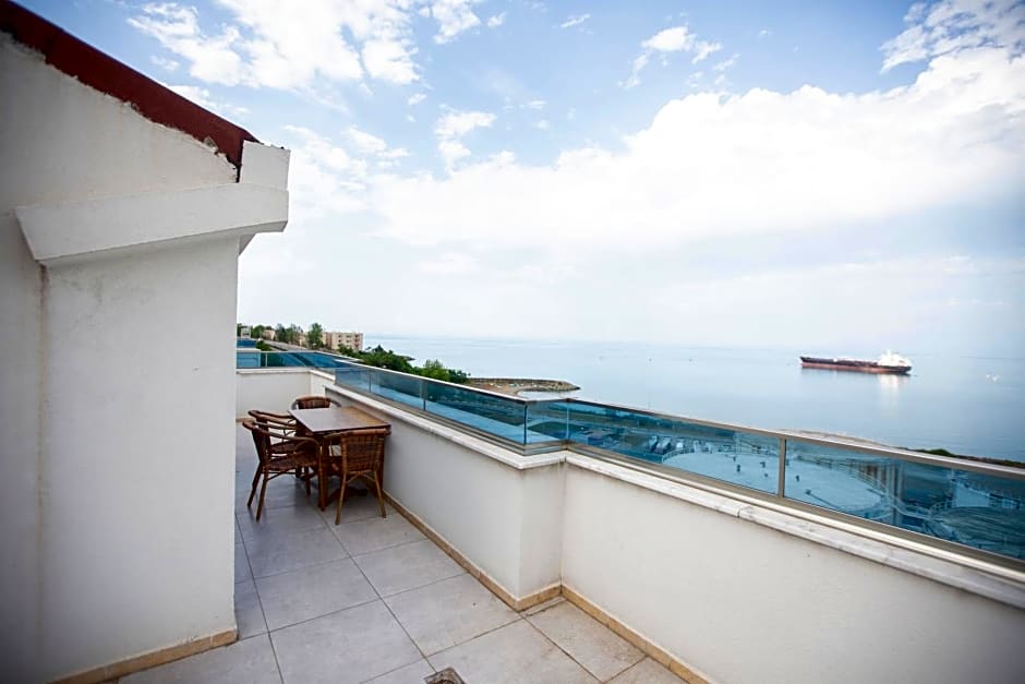 Royal Life Exclusive