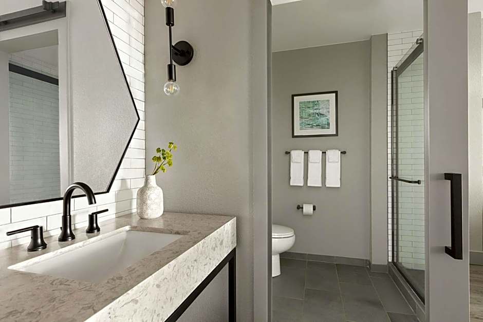 Hotel Alba Tampa, Tapestry Collection By Hilton