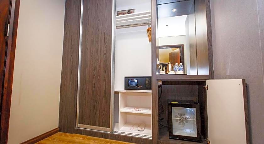 Lintas Platinum Hotel