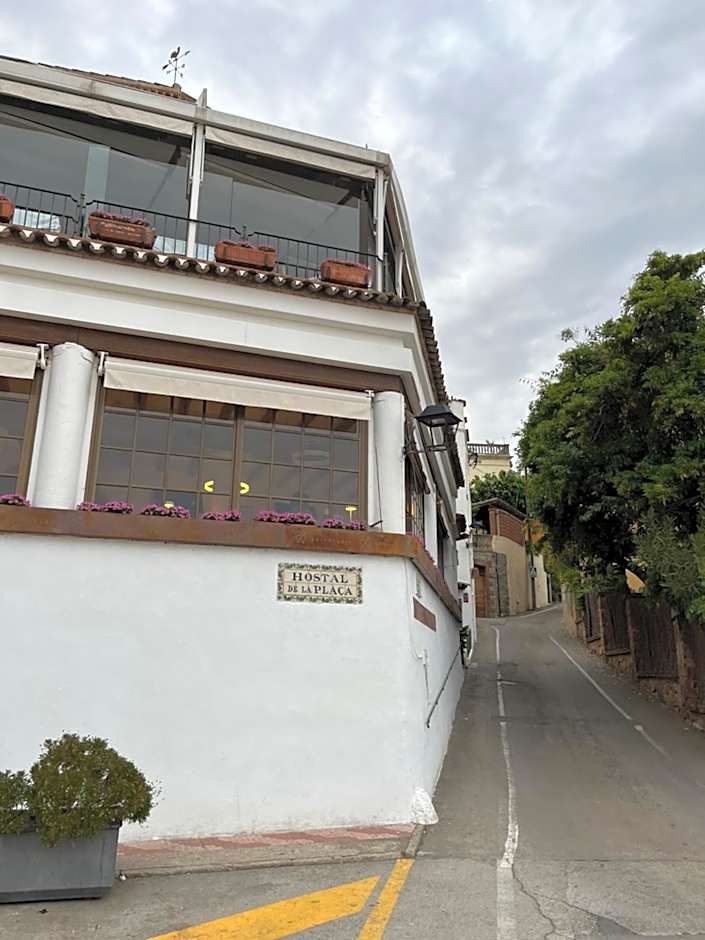 Hostal de la Plaça - Hotel Boutique