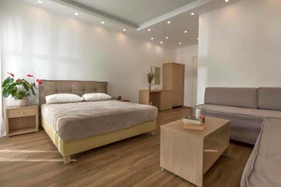 Mare Naxia Hotel