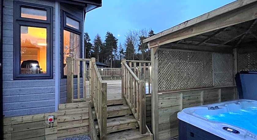 Hollicarrs - Bluebell Lodge