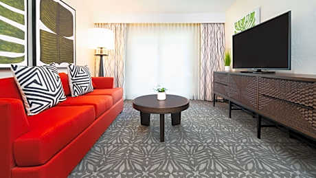 Queen Suite with Two Queen Beds and Resort View - Non-Smoking