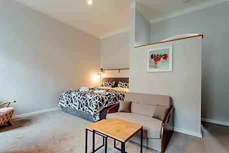 Deluxe Room (2 Adults + 1 Child)