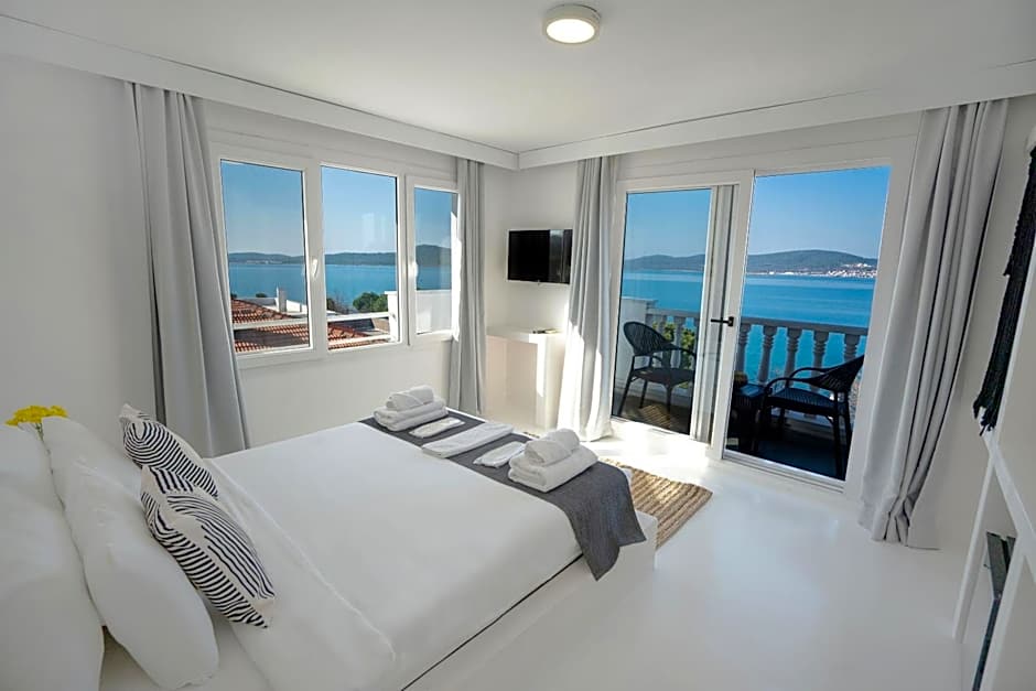 Çamlık 87 Hotel Ayvalık
